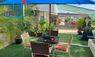 Casa en venta con alberca Infiniti privada, con jacuzzi, camastros, sombrillas y zona de asoleadero