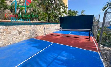 Casa en venta con alberca Infiniti privada, con jacuzzi, camastros, sombrillas y zona de asoleadero