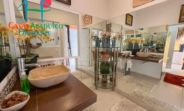 Casa en venta con alberca Infiniti privada, con jacuzzi, camastros, sombrillas y zona de asoleadero