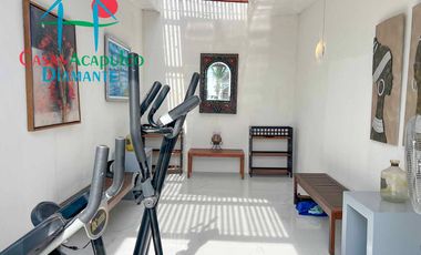 Casa en venta con alberca Infiniti privada, con jacuzzi, camastros, sombrillas y zona de asoleadero