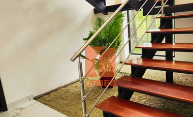 Venta - Casa de venta sector Belisario Quevedo propiedad con estilo y prestigio para familias que buscan vivir bien en Latacunga/24urb53