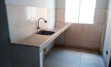 Se Vende Casa Comercial, con Local, Oficinas, Departamentos y Cochera - Depósito, en Avenida Pastor Sevilla (Ruta C), Ovalo Cocharcas, Primer Sector,