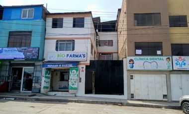Se Vende Casa Comercial, con Local, Oficinas, Departamentos y Cochera - Depósito, en Avenida Pastor Sevilla (Ruta C), Ovalo Cocharcas, Primer Sector,