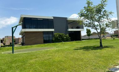 HERMOSO TERRENO UBICADO EN  VALLE IMPERIAL, COTO IMPERIO SUECO