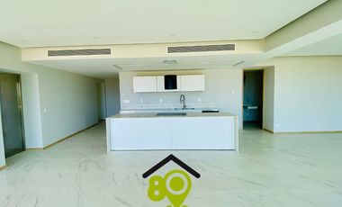 Depa CON PLAYA EN VENTA de 5 recámaras CON VISTA AL MAR