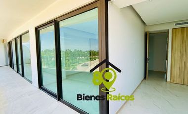 Depa CON PLAYA EN VENTA de 5 recámaras CON VISTA AL MAR