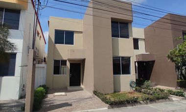 Casa de venta en via Salitre, Urbanización Cataluña