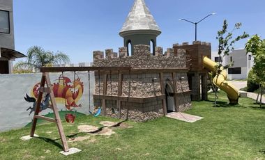 CASA EN VENTA PRIVADA VILLA DE POZOS