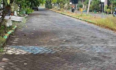 Dijual rumah menarik full renovasi siap huni di mutiara citra asri candi Sidoarjo 

Lt 135  M2 (9 x 15 )
Lb 175 M2 
Full renovasi 
SHM
2 Lantai
Kt 3 /