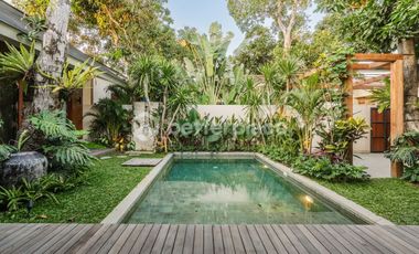 Luxury Bali Villa with Merbau Wood Finishes for Sale in Sanur