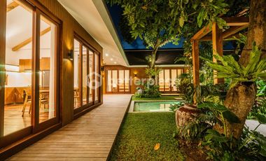 Luxury Bali Villa with Merbau Wood Finishes for Sale in Sanur