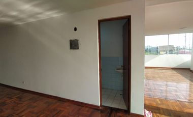 VENTA DE LOCAL COMERCIAL - SURCO