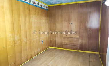 Leon Propiedades vende Gran casa en condominio, sector Los Naranjos, Curacaví.