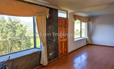 Leon Propiedades vende Gran casa en condominio, sector Los Naranjos, Curacaví.