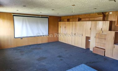 Leon Propiedades vende Gran casa en condominio, sector Los Naranjos, Curacaví.