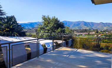 Leon Propiedades vende Gran casa en condominio, sector Los Naranjos, Curacaví.