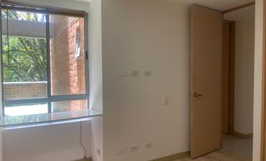 45786 Apartamento en arriendo en el sector Loma del Esocobero