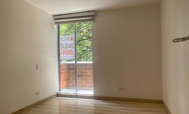 45786 Apartamento en arriendo en el sector Loma del Esocobero