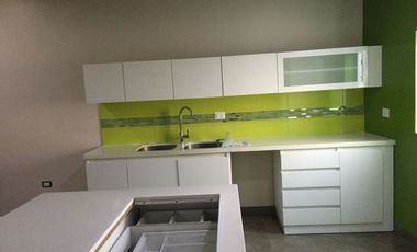 edificio comercial de venta en manta calle 13