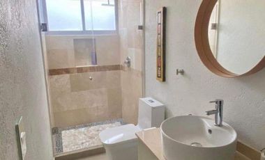 Casa minimalista en VENTA en el Fracc. Brisas de Cuernavaca