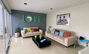 Casa minimalista en VENTA en el Fracc. Brisas de Cuernavaca