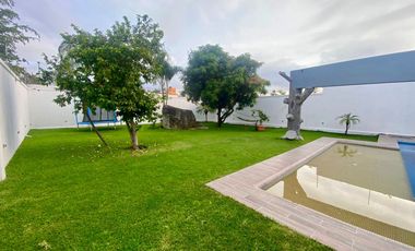 Casa minimalista en VENTA en el Fracc. Brisas de Cuernavaca