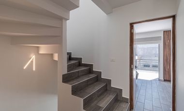 CASA CON ROOF GARDEN Y JACUZZI, UBICADA A 15 MINUTOS DE CUERNAVACA, MORELOS.