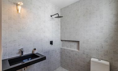 CASA CON ROOF GARDEN Y JACUZZI, UBICADA A 15 MINUTOS DE CUERNAVACA, MORELOS.
