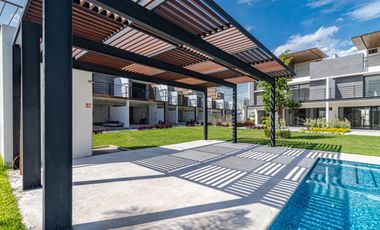CASA CON ROOF GARDEN Y JACUZZI, UBICADA A 15 MINUTOS DE CUERNAVACA, MORELOS.