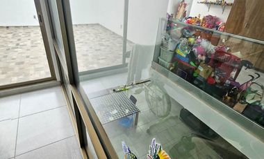 CASA EN PRIVADA RESIDENCIAL MONTREAL MUY CERCA DEL NUEVO WALMART