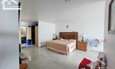 CASA EN PRIVADA RESIDENCIAL MONTREAL MUY CERCA DEL NUEVO WALMART