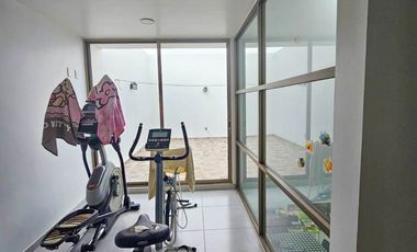 CASA EN PRIVADA RESIDENCIAL MONTREAL MUY CERCA DEL NUEVO WALMART