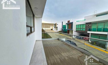 CASA EN PRIVADA RESIDENCIAL MONTREAL MUY CERCA DEL NUEVO WALMART