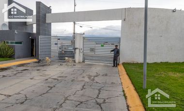 CASA EN PRIVADA RESIDENCIAL MONTREAL MUY CERCA DEL NUEVO WALMART