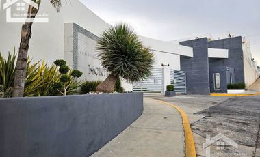 CASA EN PRIVADA RESIDENCIAL MONTREAL MUY CERCA DEL NUEVO WALMART