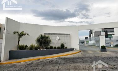 CASA EN PRIVADA RESIDENCIAL MONTREAL MUY CERCA DEL NUEVO WALMART