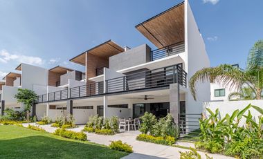 CASA EN VENTA CON ROOF GARDEN, JACUZZI, ALBERCA. 3 RECÁMARAS. A 15 MINUTOS DE CUERNAVACA, MORELOS.