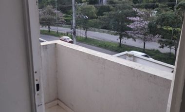 SE ARRIENDA APARTAMENTO DE 3 HABITACIONES