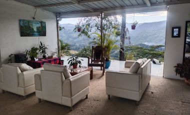 Vendo Hermosa Finca a 5 minutos de Villeta Cundinamarca posibilidadd de proyecto hotelerao.