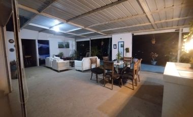 Vendo Hermosa Finca a 5 minutos de Villeta Cundinamarca posibilidadd de proyecto hotelerao.