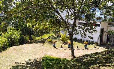 Vendo Hermosa Finca a 5 minutos de Villeta Cundinamarca posibilidadd de proyecto hotelerao.