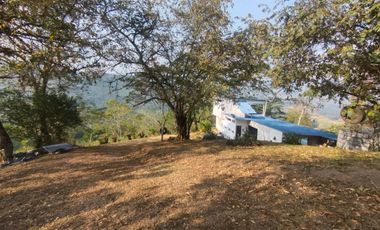 Vendo Hermosa Finca a 5 minutos de Villeta Cundinamarca posibilidadd de proyecto hotelerao.