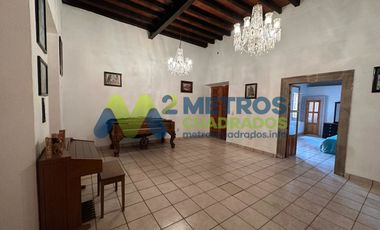 CASA en RENTA con LOCALES COMERCIALES en QUIROGA, MICH.