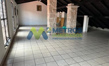 CASA en RENTA con LOCALES COMERCIALES en QUIROGA, MICH.