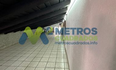 CASA en RENTA con LOCALES COMERCIALES en QUIROGA, MICH.