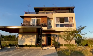 Overlooking Taal House & Lot at Tagaytay Midlands