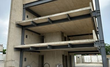 Edificio de uso comercial en avenida principal en Mérida. VENTA O RENTA