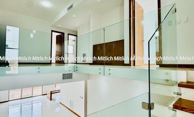 Casa nueva en venta fraccionamiento Albaterra $5,100,000.