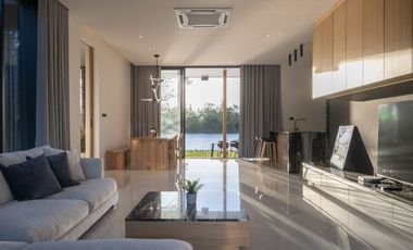 For Sale 3  bedrooms 3 bathroom Royal Hills Single House