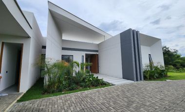 VENTA LUJOSA CASA EN CERRITOS PEREIRA